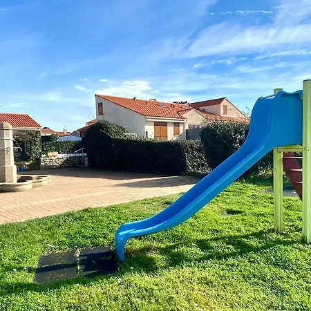 Maison De Avec Piscine Chauffee A 800m De La - Fr-1-231-315 펜션