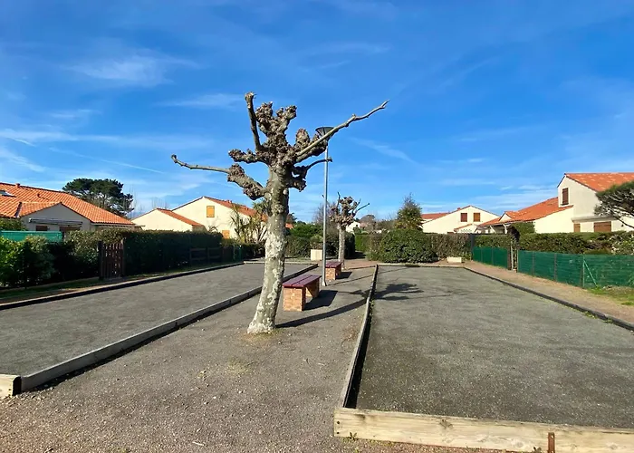 Maison De Avec Piscine Chauffée à 800m De La - Fr-1-231-315 * Brem-sur-Mer