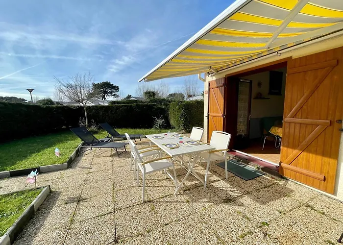 Maison De Avec Piscine Chauffée à 800m De La - Fr-1-231-315 Hébergement de vacances Brem-sur-Mer